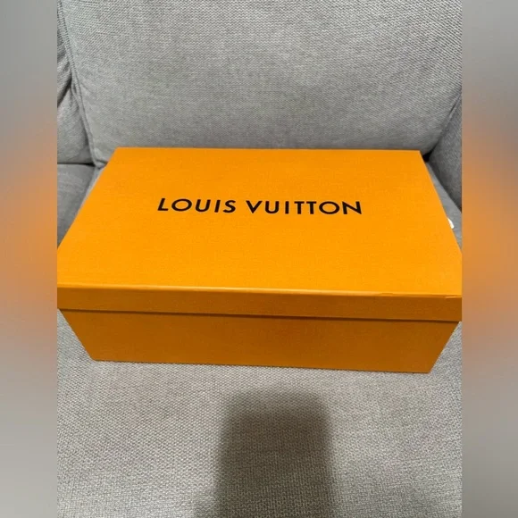 Louis Vuitton Vibrant Orange Sneaker Box - Picture 1 of 7